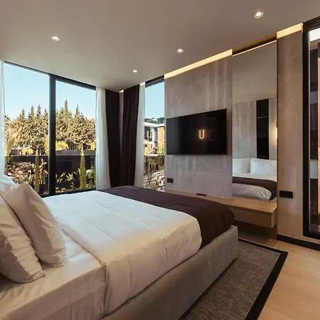 Sael Prive * Golem (Tirana)