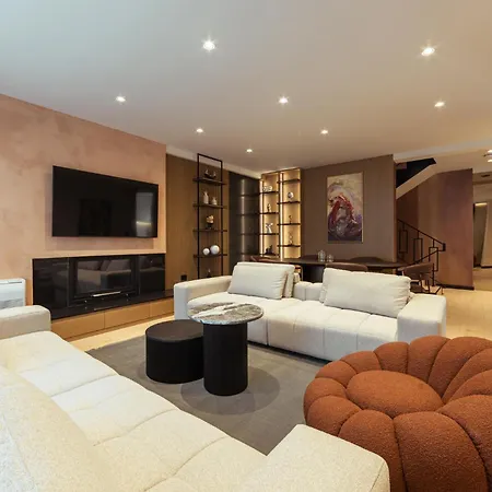 Sael Prive * Golem (Tirana)